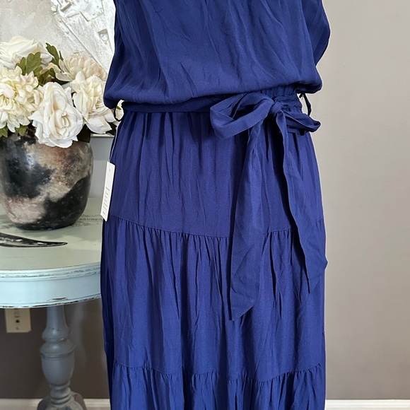AMASOO Blue Strapless Maxi Dress | Size Small (could fit up to a medium) - Picture 5 of 15